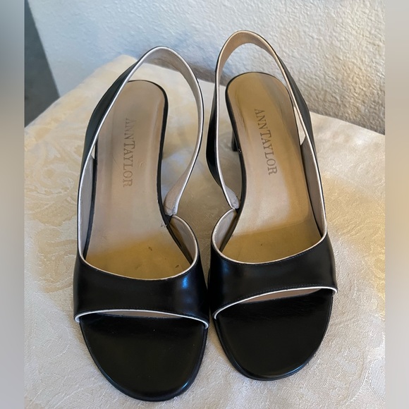 Ann Taylor Clio leather slingback pumps size US 6 1/2M black and cream. - Picture 2 of 11